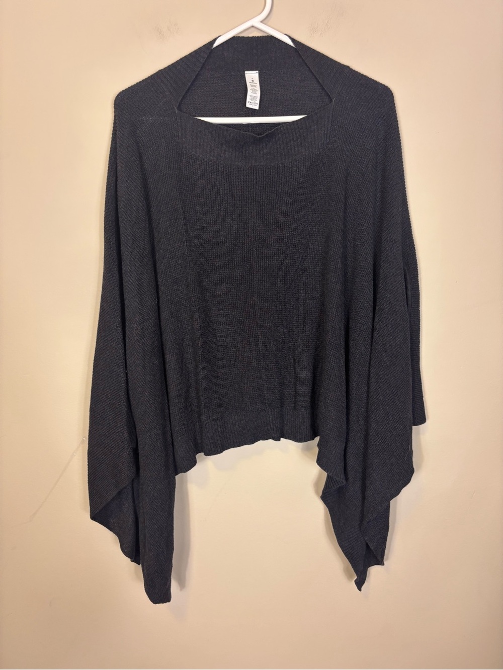 lululemon athletica Charcoal Grey Knit Waffle Print Poncho Sweater One Size